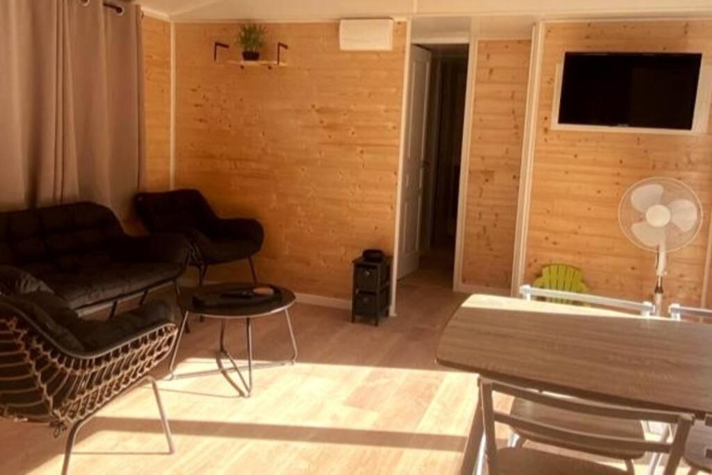 Mobil Home De Patricia Et Franck A Sigean Exterior photo